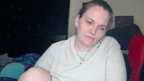 Snapshot of toxiclilly chatting on February 20, 7:45 am Lilly Miss Mistress Goddess Maam Queen Boss online show from February 20, 7:45 am