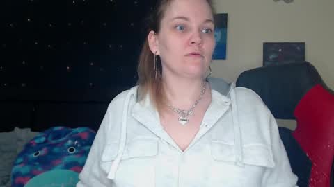 Snapshot of toxiclilly chatting on March 1, 8:23 am Lilly Miss Mistress Goddess Maam Queen Boss online show from March 1, 8:23 am