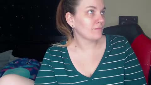 Snapshot of toxiclilly chatting on March 2, 7:54 am Lilly Miss Mistress Goddess Maam Queen Boss online show from March 2, 7:54 am