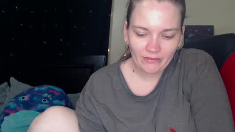 Snapshot of toxiclilly chatting on March 3, 8:16 am Lilly Miss Mistress Goddess Maam Queen Boss online show from March 3, 8:16 am