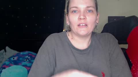 Snapshot of toxiclilly chatting on March 3, 11:22 am Lilly Miss Mistress Goddess Maam Queen Boss online show from March 3, 11:22 am