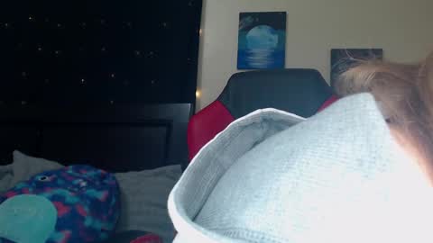 Snapshot of toxiclilly chatting on March 4, 8:24 am Lilly Miss Mistress Goddess Maam Queen Boss online show from March 4, 8:24 am