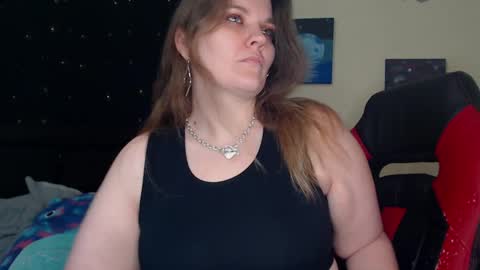 Snapshot of toxiclilly chatting on March 5, 10:44 am Lilly Miss Mistress Goddess Maam Queen Boss online show from March 5, 10:44 am