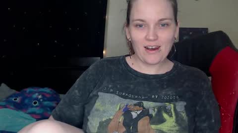 Snapshot of toxiclilly chatting on March 7, 5:28 pm Lilly Miss Mistress Goddess Maam Queen Boss online show from March 7, 5:28 pm