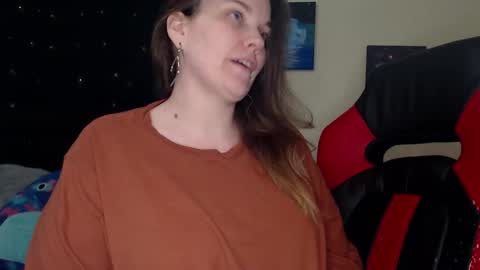 Snapshot of toxiclilly chatting on March 9, 11:58 am Lilly Miss Mistress Goddess Maam Queen Boss online show from March 9, 11:58 am