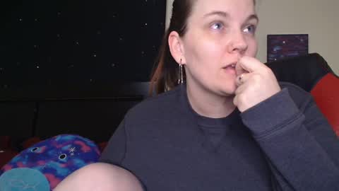 Snapshot of toxiclilly chatting on October 24, 8:33 am Lilly Miss Mistress Goddess Maam Queen Boss online show from October 24, 8:33 am