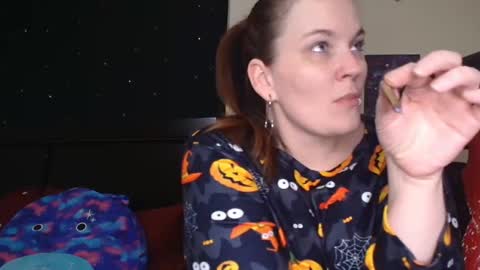 Snapshot of toxiclilly chatting on October 26, 8:31 am Lilly Miss Mistress Goddess Maam Queen Boss online show from October 26, 8:31 am