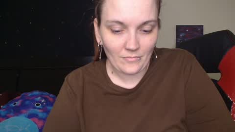 Snapshot of toxiclilly chatting on November 4, 7:18 am Lilly Miss Mistress Goddess Maam Queen Boss online show from November 4, 7:18 am