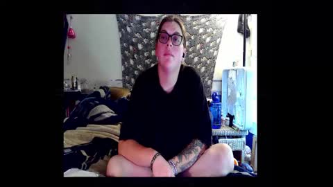 Toxiclove1311 online show from December 2, 9:21 pm