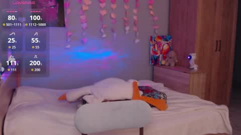 toxkiss online show from October 8, 5:16 am