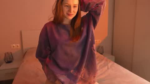 Bella online show from December 14, 4:45 pm