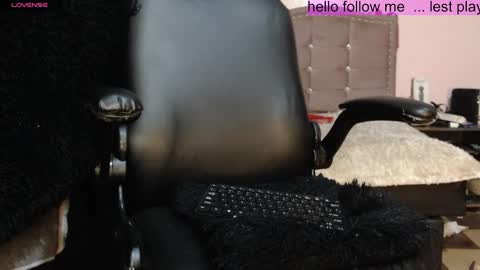 Snapshot of toxxxic_cams chatting on January 24, 3:22 am toxca69 online show from January 24, 3:22 am