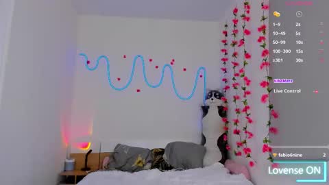 Ariana and Erik online show from October 25, 12:02 pm