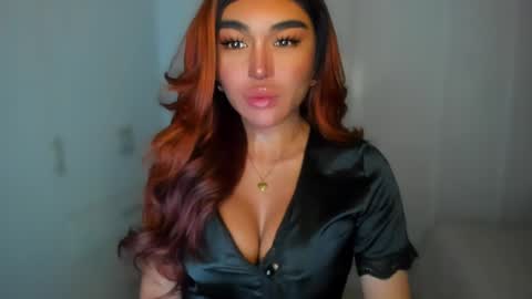 ALMIGHTY GODDESS VALENTINA online show from January 7, 6:45 pm