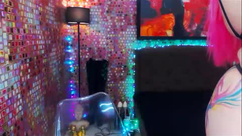 KYLIE BELLA  TS online show from February 8, 10:51 pm