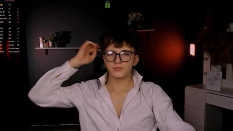 Travis online show from October 7, 7:22 pm