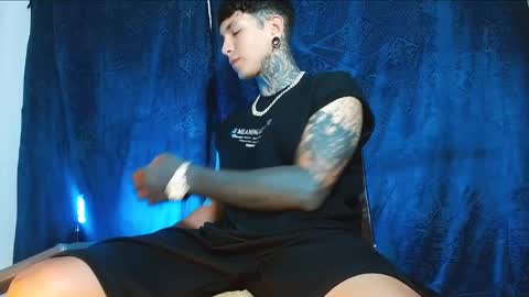 TRAV - INDEPENDENT MODEL online show from January 21, 12:04 am