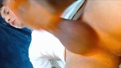 TRAV - INDEPENDENT MODEL online show from January 26, 8:45 pm