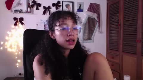 Emily online show from December 12, 5:37 pm