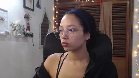 Emily online show from January 21, 3:21 pm