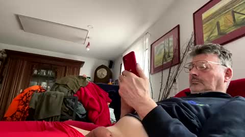 trebgeis1 online show from February 24, 3:20 pm