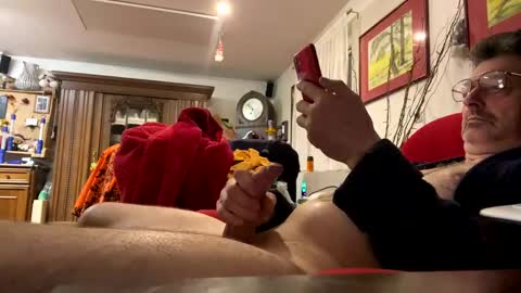 trebgeis1 online show from February 25, 5:41 am