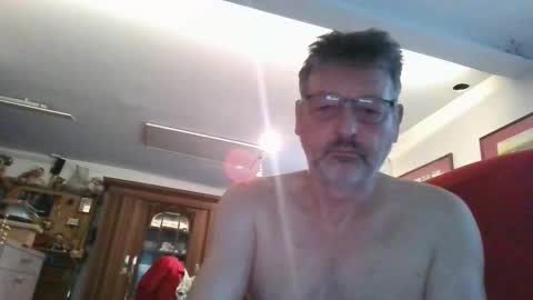 trebgeis1 online show from September 25, 6:28 am