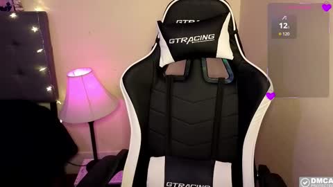 tressabelle online show from December 1, 2:33 pm