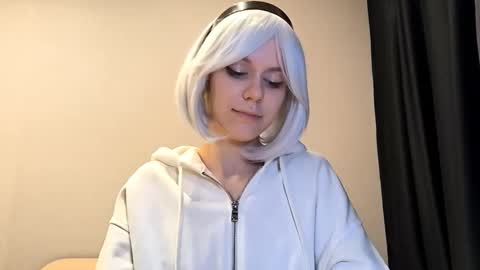 Snapshot of tressamarshbanks chatting on October 24, 6:48 pm Alice online show from October 24, 6:48 pm