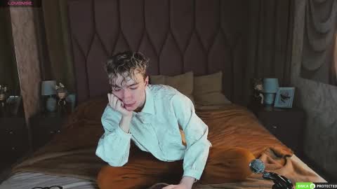 TrevorBenson online show from December 2, 3:01 am