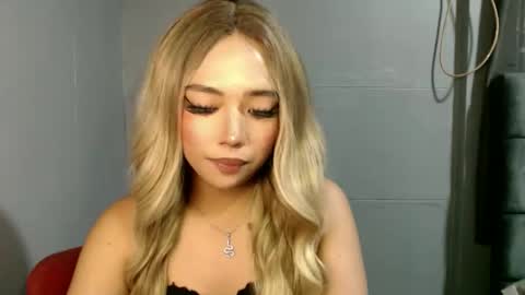 Snapshot of trexie_fucks15 chatting on October 3, 11:24 pm trexie_fucks15 online show from October 3, 11:24 pm