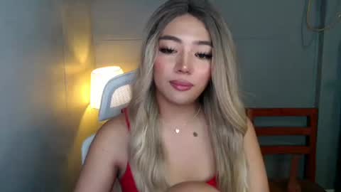 Snapshot of trexie_fucks15 chatting on December 13, 9:53 pm trexie_fucks15 online show from December 13, 9:53 pm