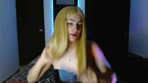 triana_damelio online show from February 22, 4:09 pm