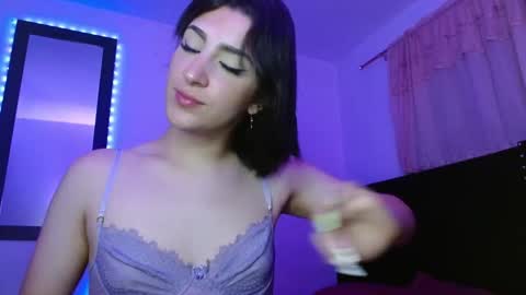 triana_damelio online show from September 19, 11:22 am