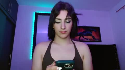 triana_damelio online show from September 30, 2:33 pm