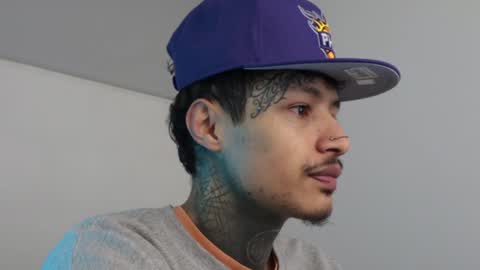 - trieone online show from December 2, 10:39 am