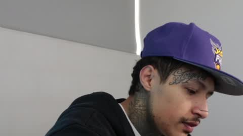 - trieone online show from December 4, 11:30 am