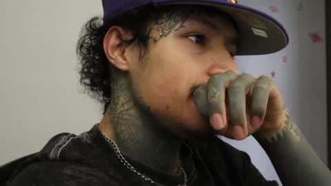 - trieone online show from October 1, 9:32 pm