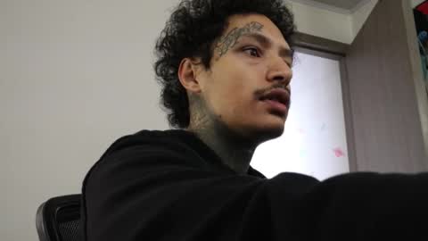 - trieone online show from October 15, 12:27 pm