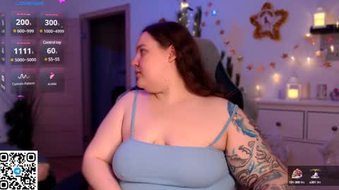 Snapshot of trinititi chatting on December 13, 6:27 pm Tina online show from December 13, 6:27 pm