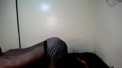 Trisboo5 online show from December 10, 10:37 pm