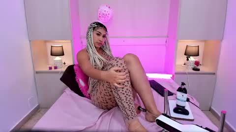 TRISHA online show from February 15, 7:16 am