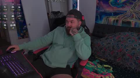 tristanhardwood online show from November 17, 2:06 am