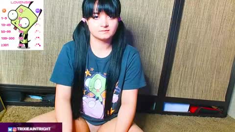 trixiedoescamcam online show from October 8, 11:24 pm