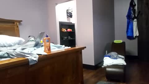 trojanswingers online show from December 16, 6:18 am