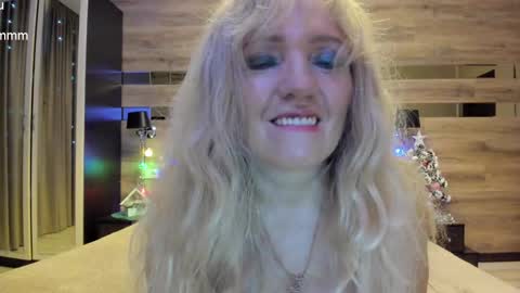 Snapshot of truefoxyyy chatting on January 31, 3:22 pm Fox online show from January 31, 3:22 pm