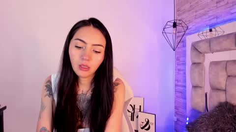   online show from December 4, 6:06 pm