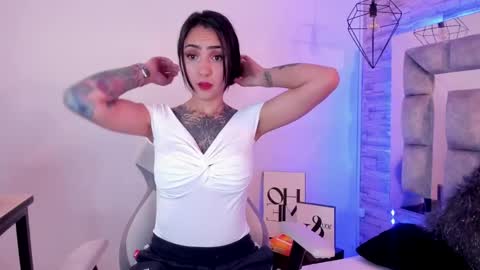   online show from December 12, 5:48 pm