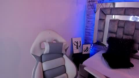   online show from December 17, 2:55 pm