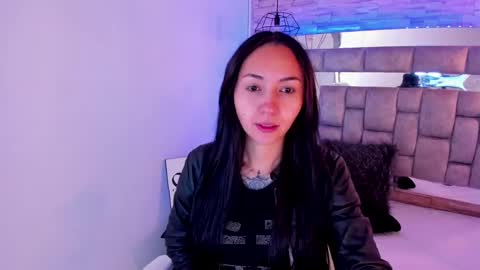   online show from December 18, 12:07 pm